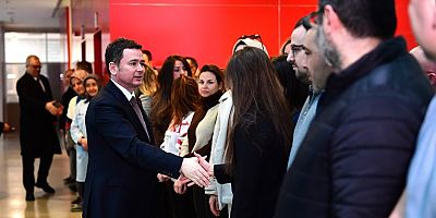 Başkan Erkan Aydın Personeliyle Tek Tek Bayramlaştı 