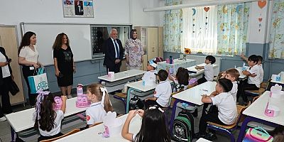 Başkan Şadi Özdemir’den “Okula Hoş Geldin” Hediyesi