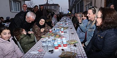 Başkan Şadi Özdemir Gökçe Mahallesi’nde İİftara Katıldı