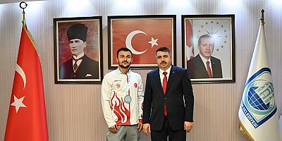 Başkan Yılmaz Şampiyonları Ağırladı