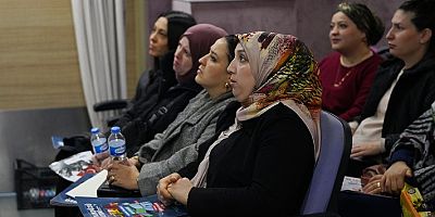 Beylikdüzü'nde Veliler İçin Beslenme Semineri Düzenledi