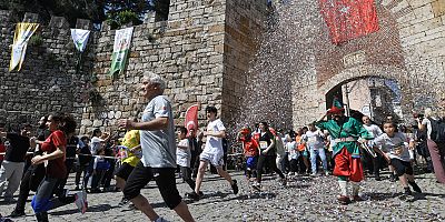 Binlerce Atlet Fetih Şenlikleri İçin Koştu