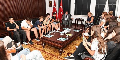 Bosnalı Öğrencilerden Başkan Aydın’a Ziyaret