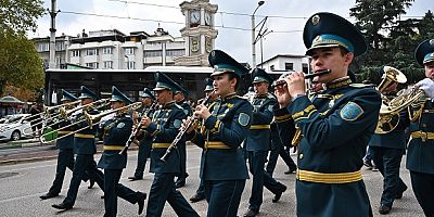 Bursa’da Hem Çok Renkli Hem Çok Sesli Festival