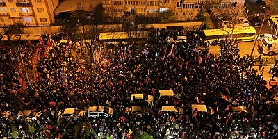 Bursa'da Polis Müdahalesi, İl Başkanı Nihat Yeşiltaş Yaralandı!