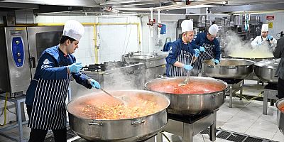 Bursa'nın Dayanışma Mutfağı Büyüyor