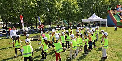 Bursa Uluslararası Spor Festivali’nde Çocuklar Doyasıya Eğlendi