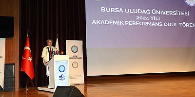 BUÜ'de 2024 Yılı Akademik Performans Ödülleri Sahiplerini buldu