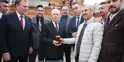 Büyükşehir'den Arıcılara Kovan Desteği