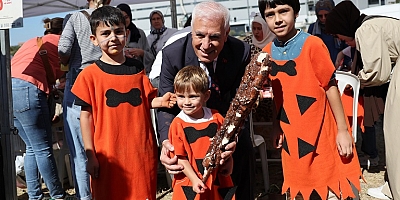 Çağlar Öncesine Festival Tadında Yolculuk