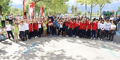 Çocuklar, Bisikletle Hem Eğlendi Hem Öğrendi