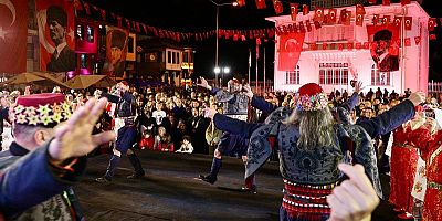Cumhuriyet Bayramı’nda Mudanya’da Zeybek Esintisi