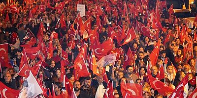 Cumhuriyet'in102 Yılı Beylikdüzü'nde ’Büyük Coşkuyla Kutlandı