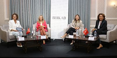 “Diplomasi Kadınlarla Daha Güçlü”