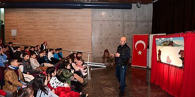Geleneksel Karagöz Oyunu Osmangazi’de Çocuklarla Hayat Buldu