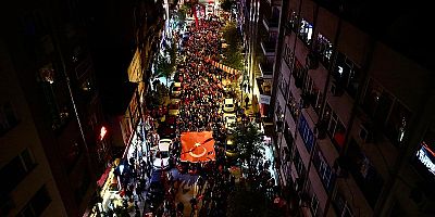 Gemlik’te Cumhuriyet Coşkusu Kortej Yürüyüşüyle Zirveye Ulaştı