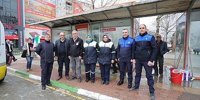 Gemlik’te Otobüs Durakları Tertemiz