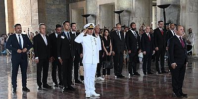 IBIA'dan Anıtkabir'e Ziyaret 