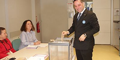 İMO Bursa’da Serdar Atilla Erdem Güven Tazeledi