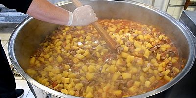  İznik Belediyesi’nden 365 Gün Sıcak Yemek Desteği