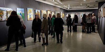 Kadınların Işığı Tuvalde Hayat Buldu