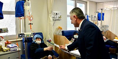 Kanser Haftası’nda Onkoloji Hastalarına Moral Ziyareti