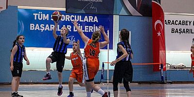 Karacabey Belediyespor’un Minik Perileri Finalde