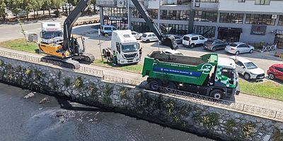 Karsak Deresi’nde Temizlik Seferberliği