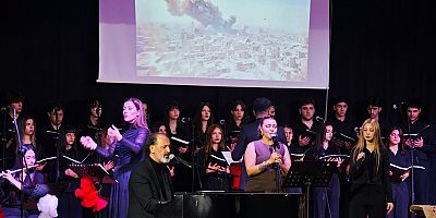 “Kim Var?” Sanat Etkinliği Bursa’da Yoğun İlgiyle Gerçekleşti