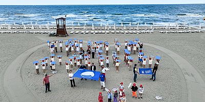 Mavi Bayraklı Plajda Öğrencilerden Anlamlı Etkinlik