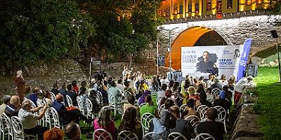 Nâzım Hikmet Şiirlerle Anıldı