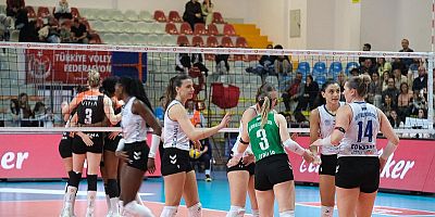 Nilüfer Belediyespor Eker, Eczacıbaşı Dynavit'i 3-1 Mağlup Etti