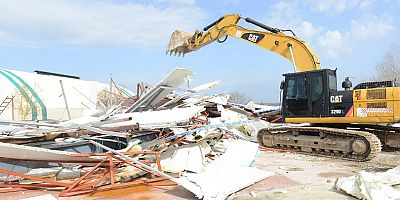 Nilüfer’de 3 Noktada Yıkım