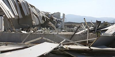 Nilüfer’de 4 Kaçak Bina Yıkıldı 