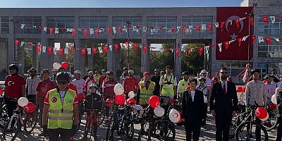 Nilüfer’de Cumhuriyet Coşkusu Pedallarla Sokaklara Taşındı