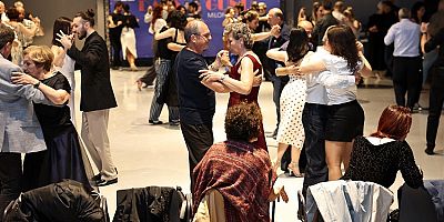 Nilüfer’de Dans Dolu Gece