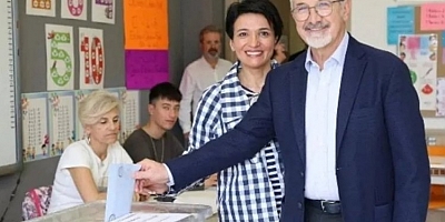 Nilüfer eski belediye başkanı Turgay Erdem ve Eşi Zeynep Terzioğlu Erdem ile Birlikte 38 Kişi Gözaltına Alındı