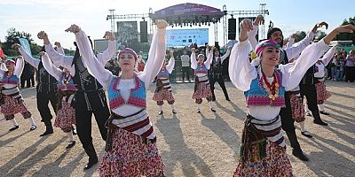 Nilüfer Karadeniz Festivali’nde Ekin Uzunlar Rüzgarı