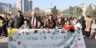 Nilüferli Çocuklar “Güvenli Kent” İçin Yürüdü