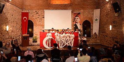Osmangazi Belediyesi Engel Tanımayan Yüreklerle Milli Ruhu Yansıttı