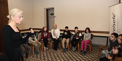 Osmangazi’de Çocuklar Felsefe Atölyesi İle Düşünsel Yolculuğa Çıktı