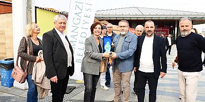 Osmangazi’de Kitap Dolu Günler Sürüyor 