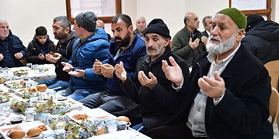 Osmangazi’de Ramazan Hem Sofralarda Hem Meydanlarda Yaşanıyor