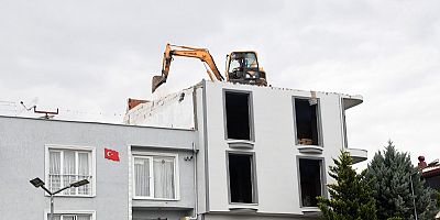 Osmangazi’de Ruhsatsız Katlara Anında Müdahale