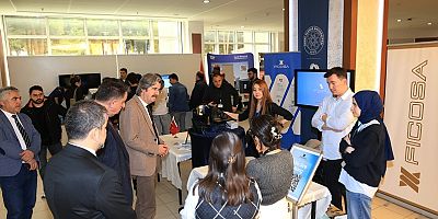 Teknoloji Fuarı’nda Sektör Temsilcileri Öğrencilerle Buluştu