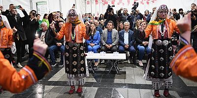 Üreten Kadınlar Cumhuriyet İçin Bir Araya Geldi