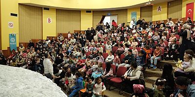 Yıldırım'lı Çocukların Tiyatro Keyfi